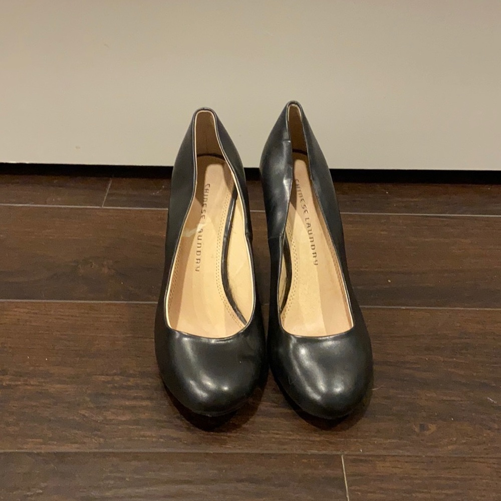 Black Chinese laundry work heels new
